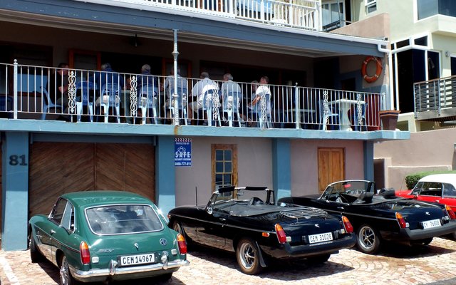 Van die voertuie waarmee die groep vriende kom kuier het